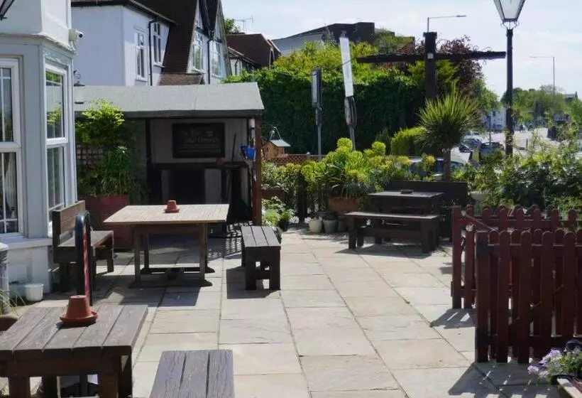 The Fox & Hounds 5
