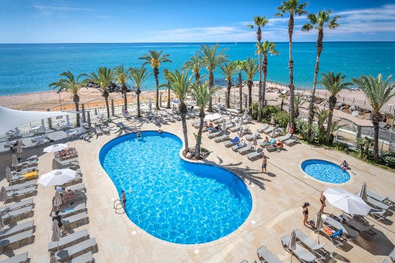 Caprici Beach Hotel & Spa 3
