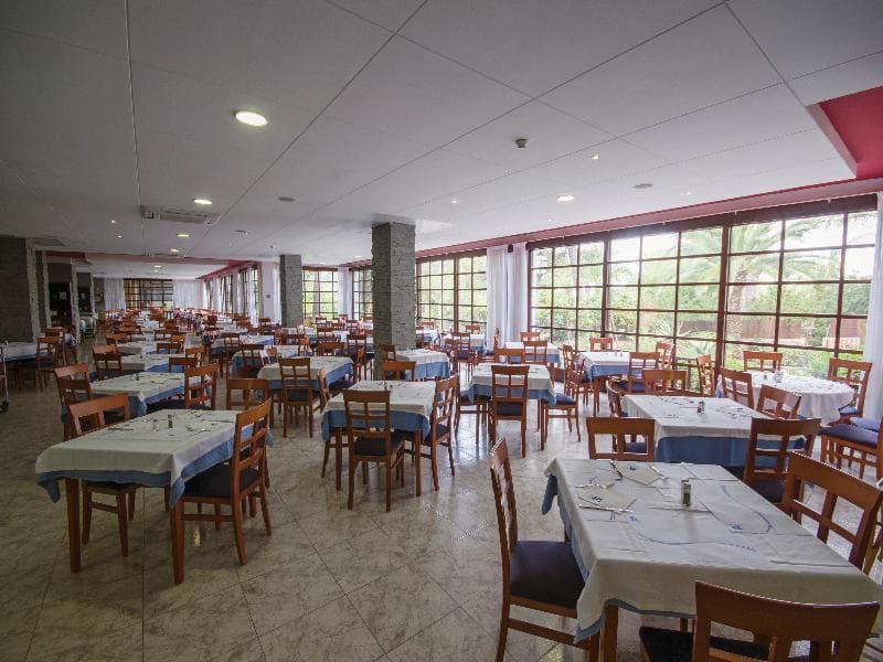 AzuLine Hotel Bergantin 5