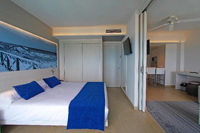BG Tonga Tower Design Hotel & Suites 2