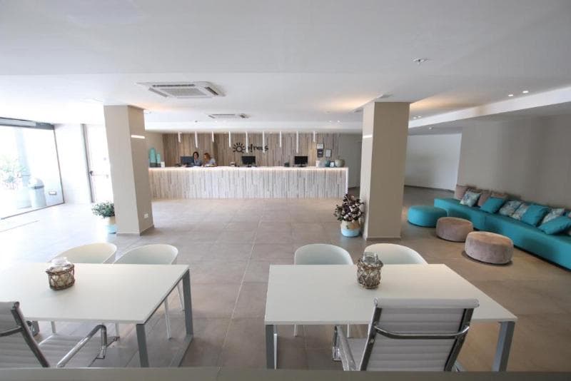Ohtels Roquetas 3