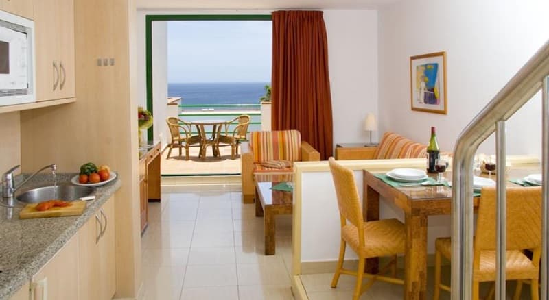 Aparthotel Esquinzo Y Monte del Mar 4