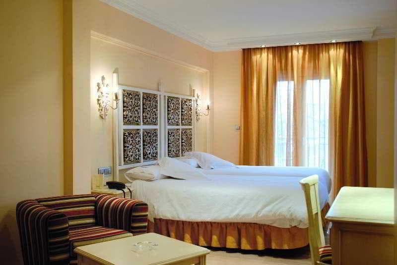 Los Angeles Hotel & Spa 3