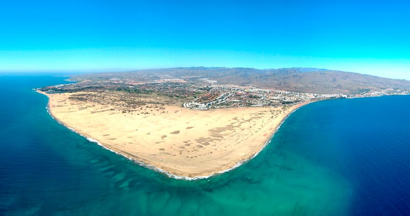 Seaside Sandy Beach 4