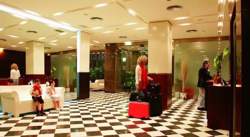 Num Hotel