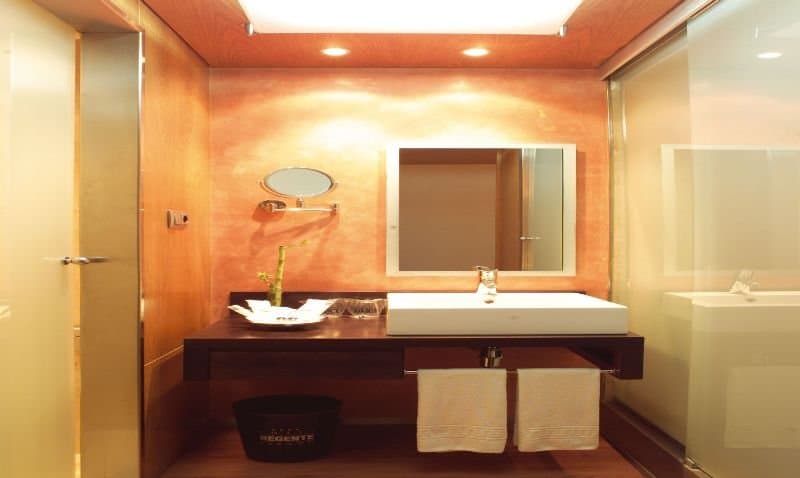 Num Hotel 2