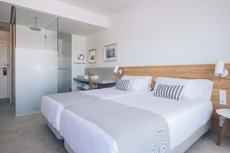 AYA Seahotel – Adults Only 2