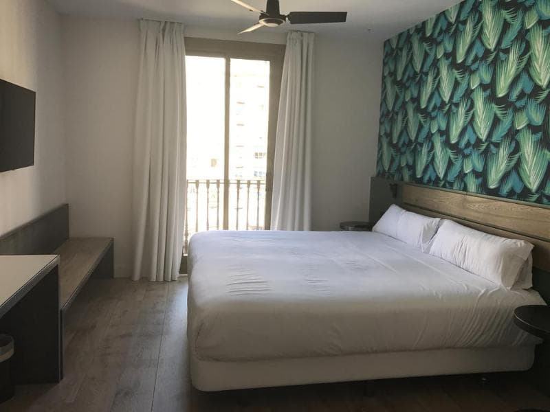 Hotel chic&basic Lemon Barcelona 4
