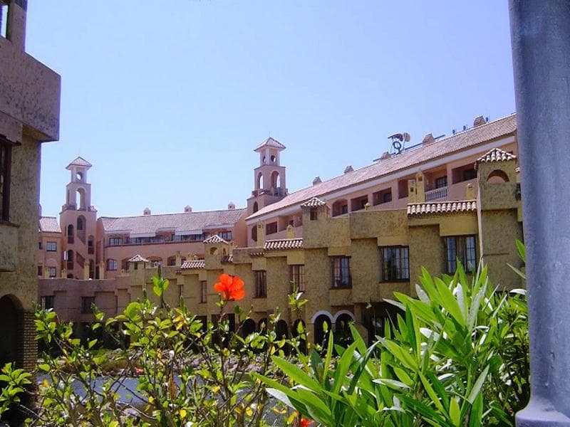 Hotel & Apartamentos Bahía Sur 5
