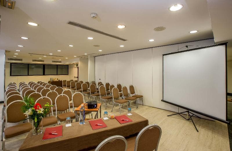 Leonardo Hotel Madrid City Center 2
