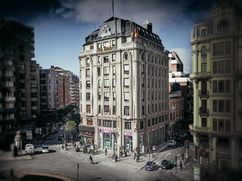Occidental León Alfonso V 4