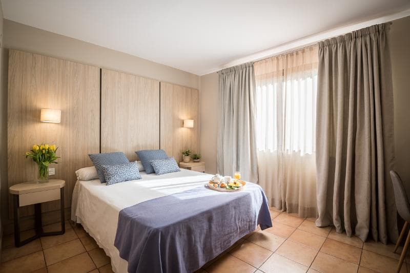 Intelier Bonaire 3