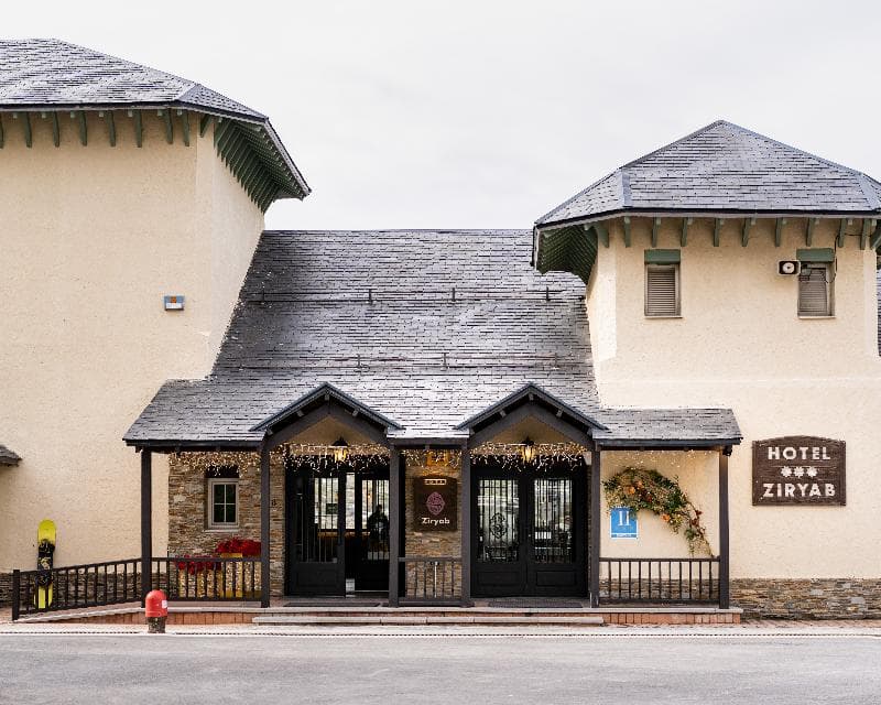 The Mountains Hotel 2