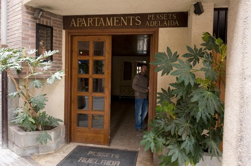 Apartamentos Pessets Adelaida