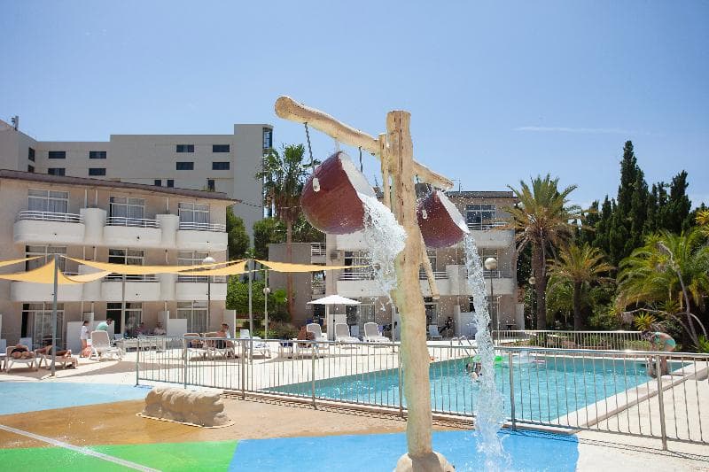 APARTAMENTOS CLUB SA COMA 4
