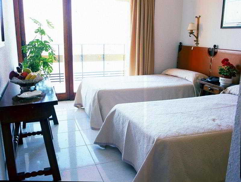 Apartamentos Torre de la roca 4