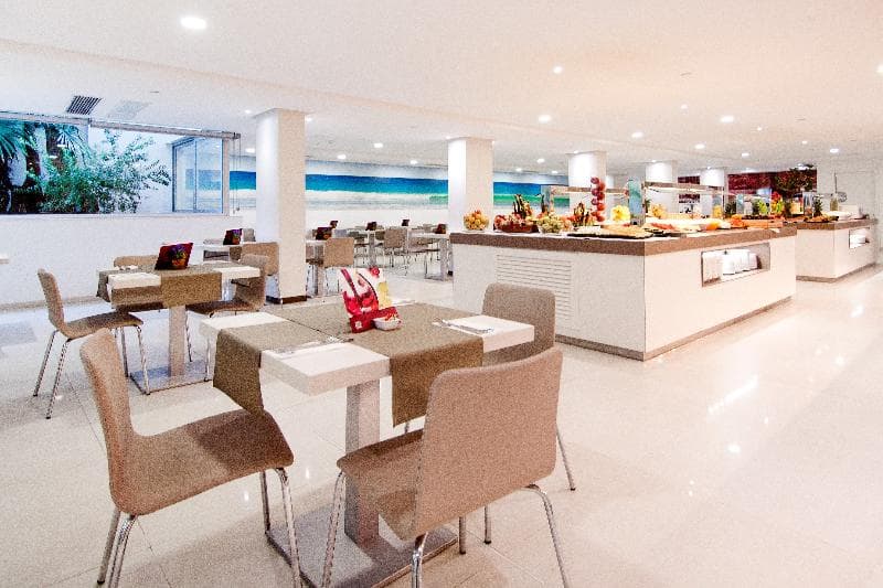 Globales Panamá - Only Adults +16