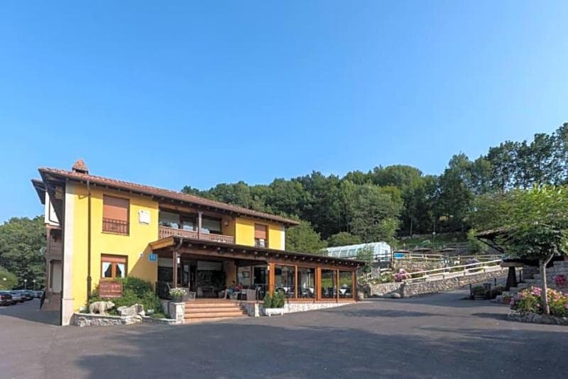 Villa de Mestas