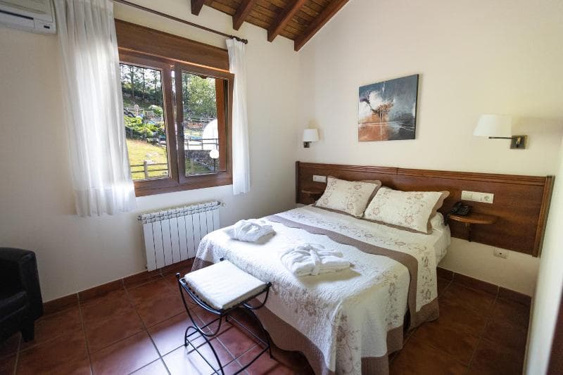 Villa de Mestas 2