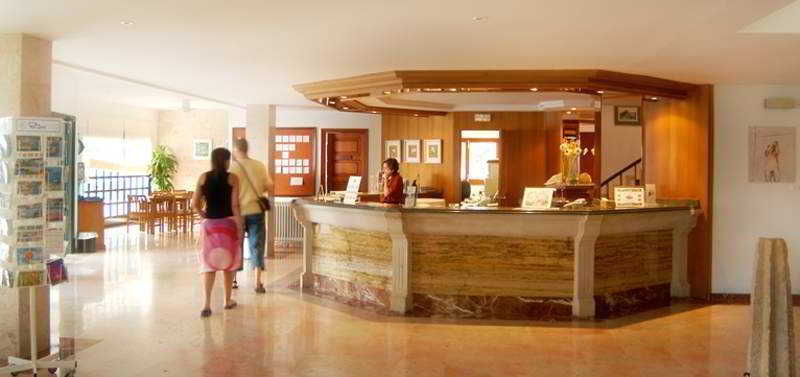 Pinos Playa Hotel 4