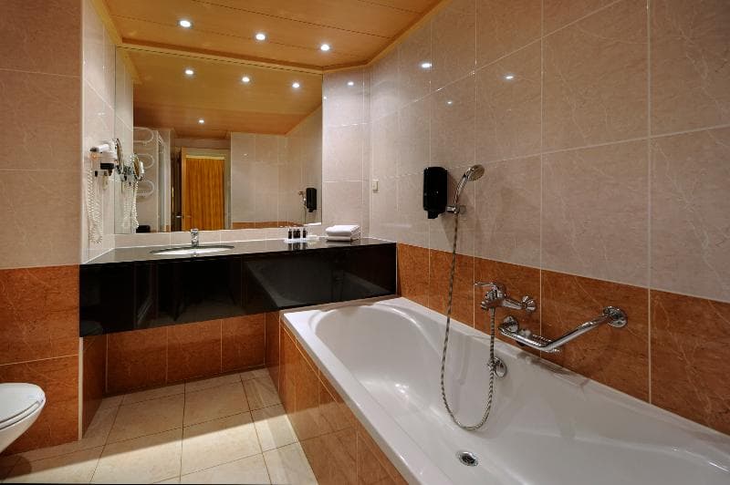 Van der Valk Hotel Barcarola 5