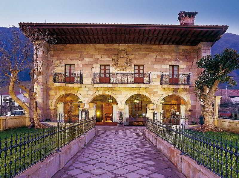 Palacio Guevara 2