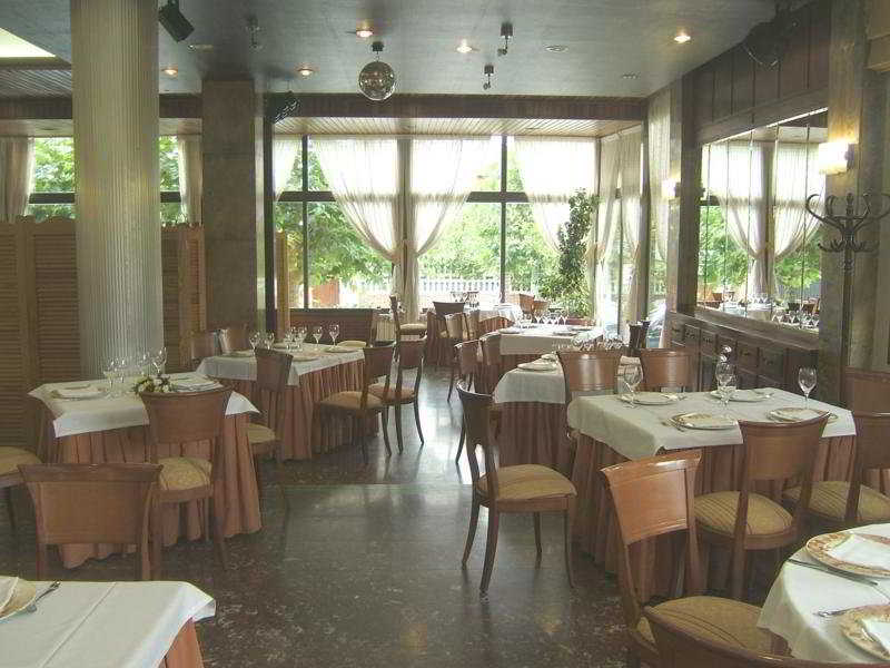 Cosmopol 4