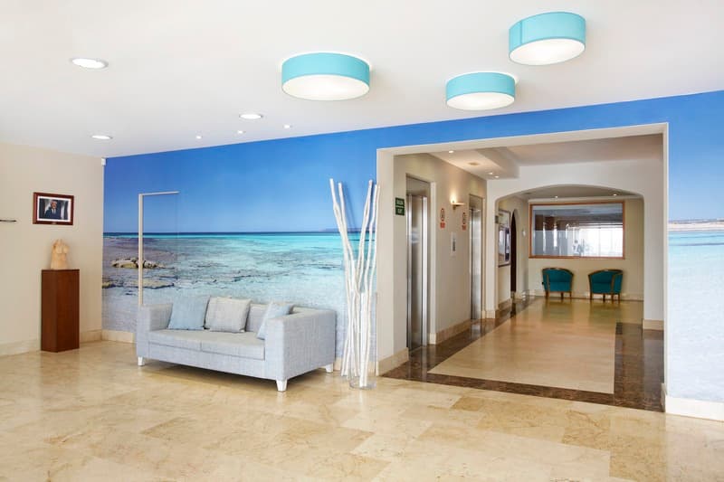 Universal Hotel Marques 2