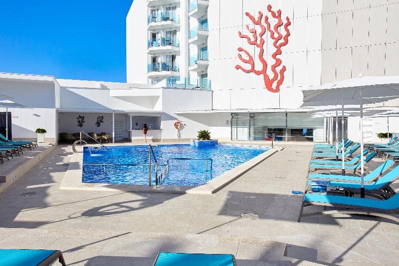 Universal Hotel Perla 3