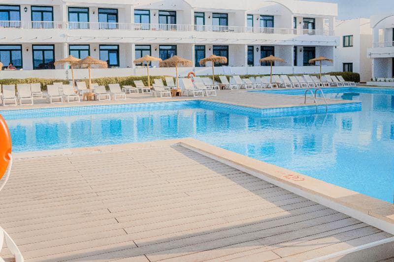 Beach Club 4