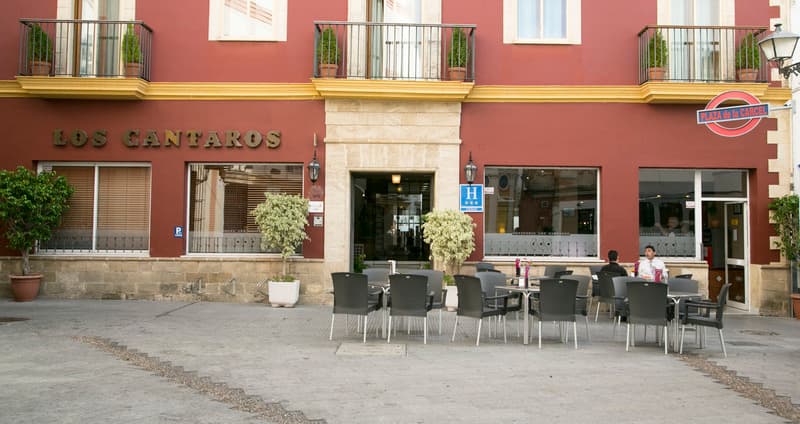 Los Cantaros 3