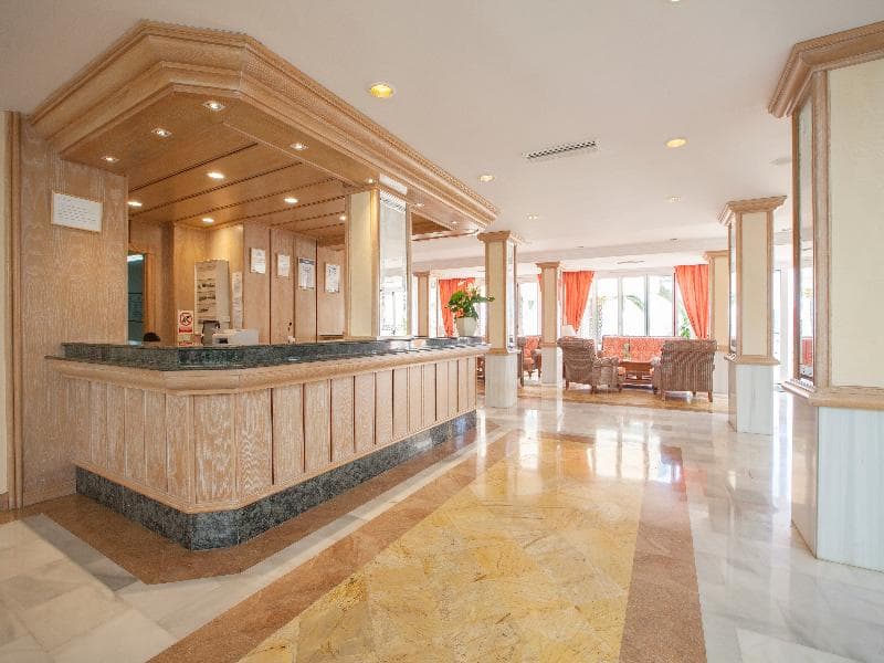 Grupotel Cala San Vicente 5