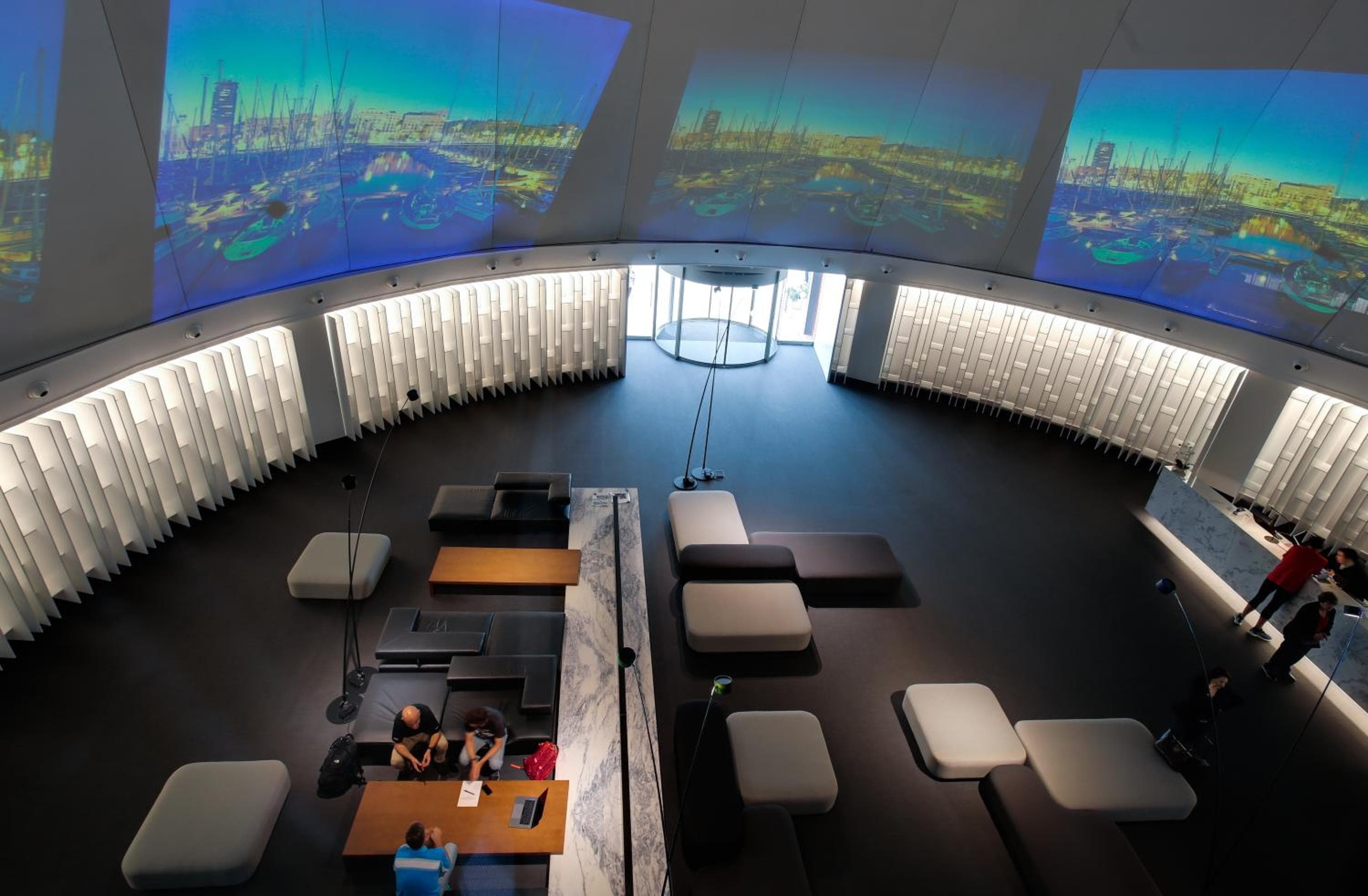 BAH Barcelona Airport Hotel 5