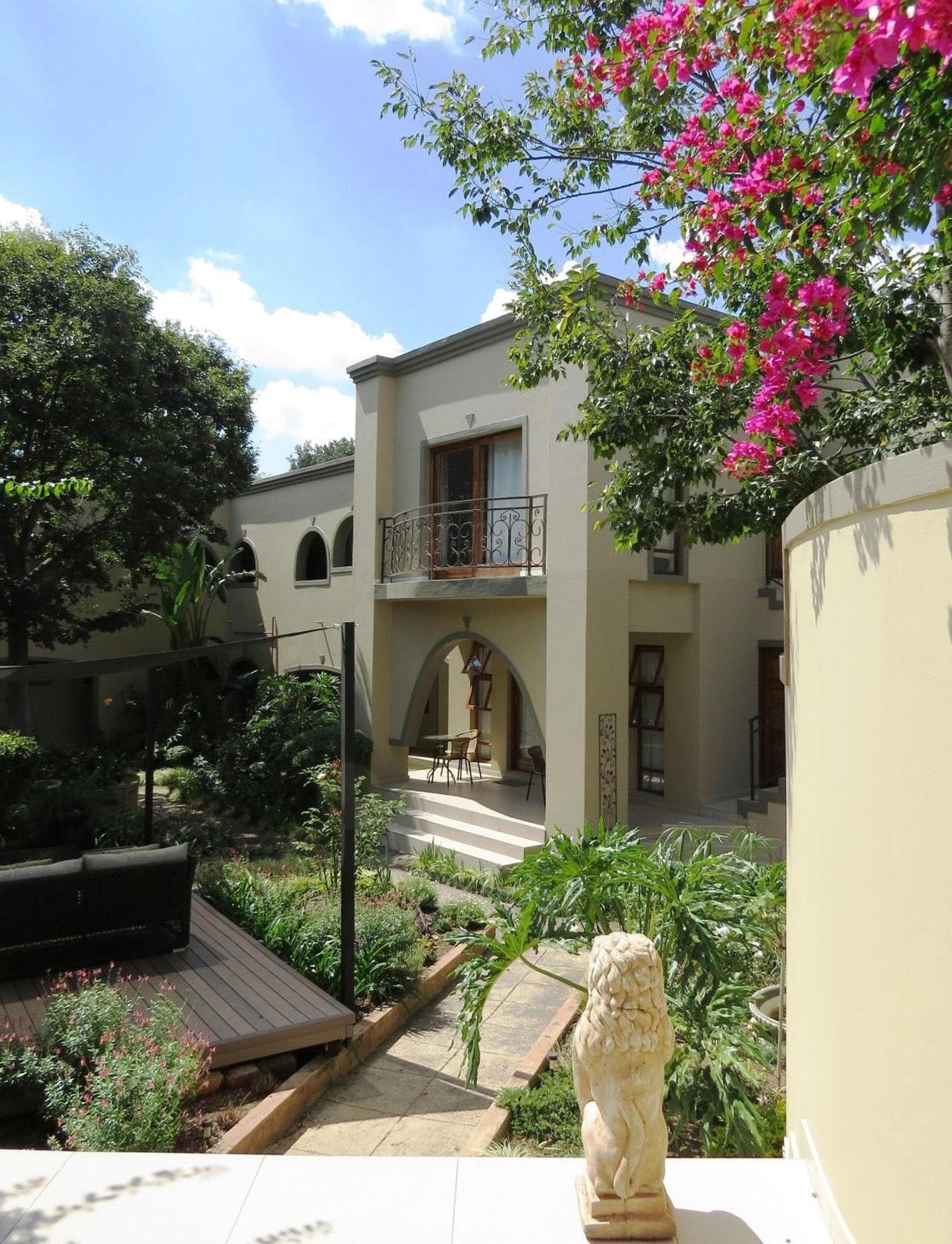 Dunton Guest House