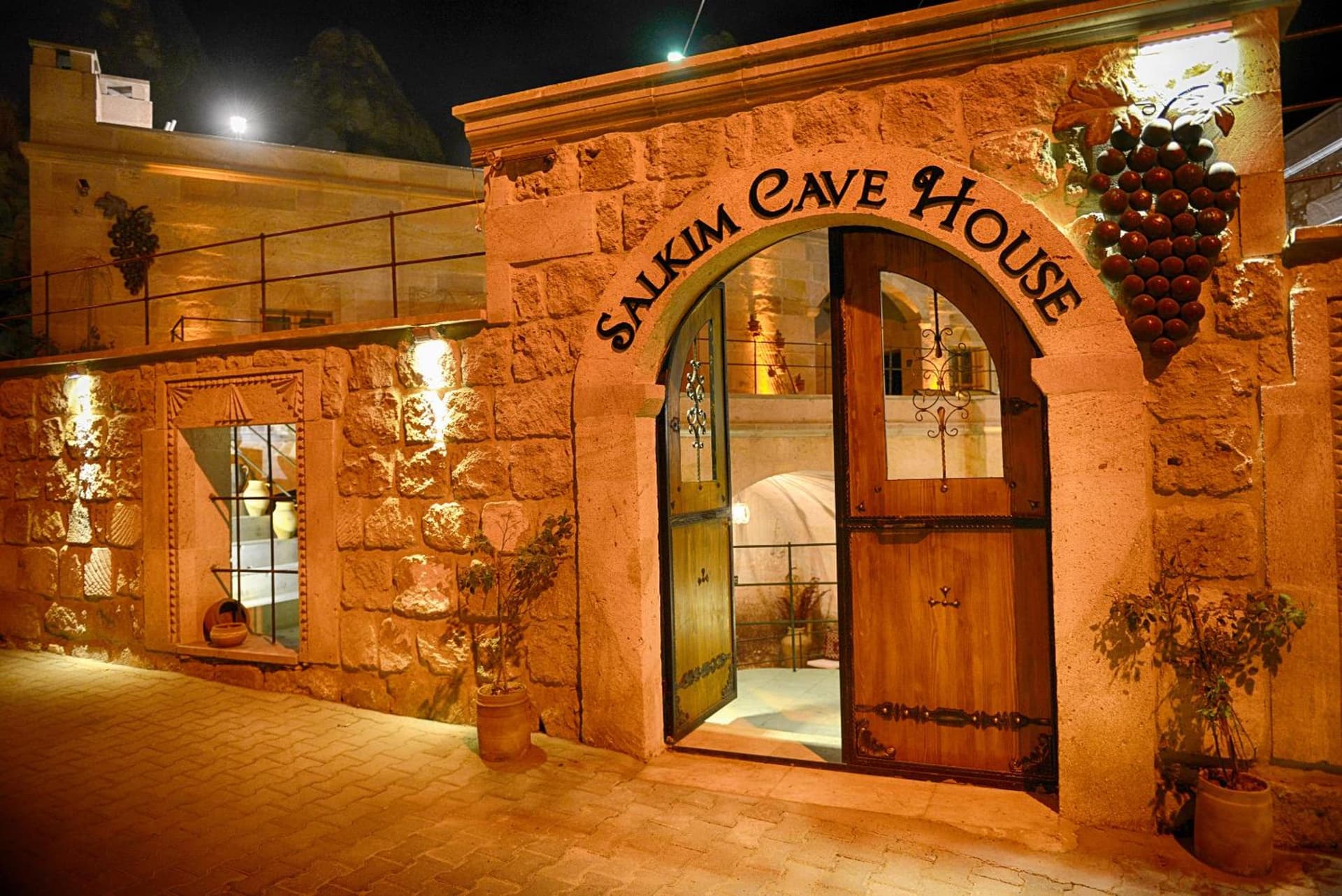 Salkım Cave House