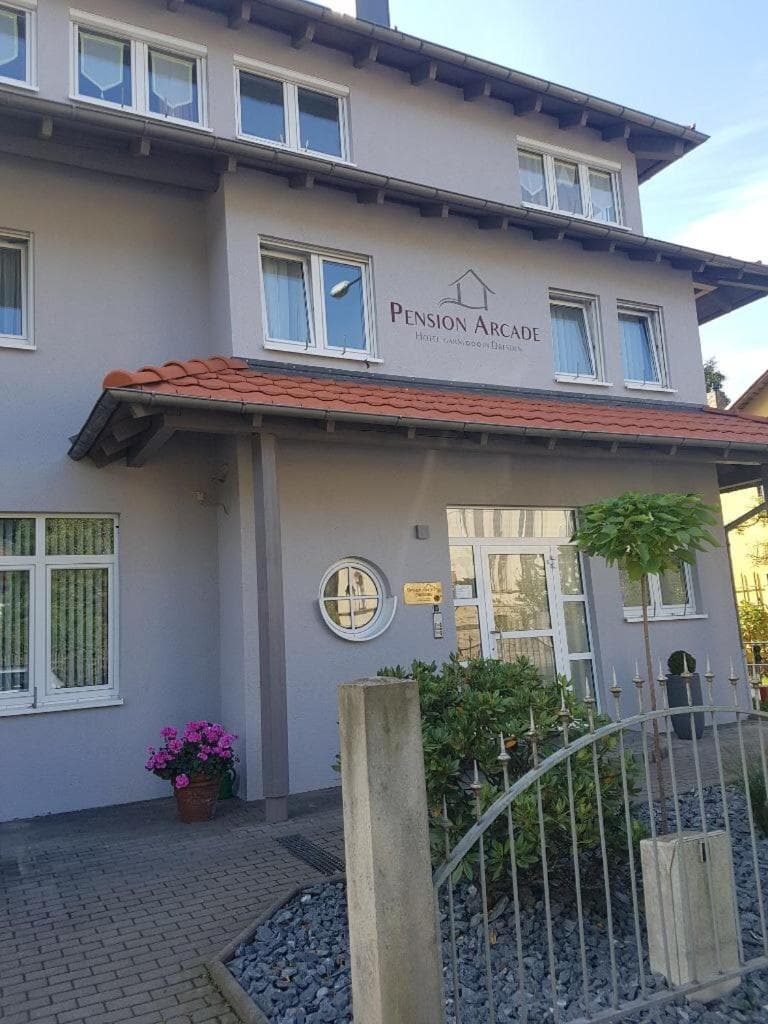 Pension Arcade