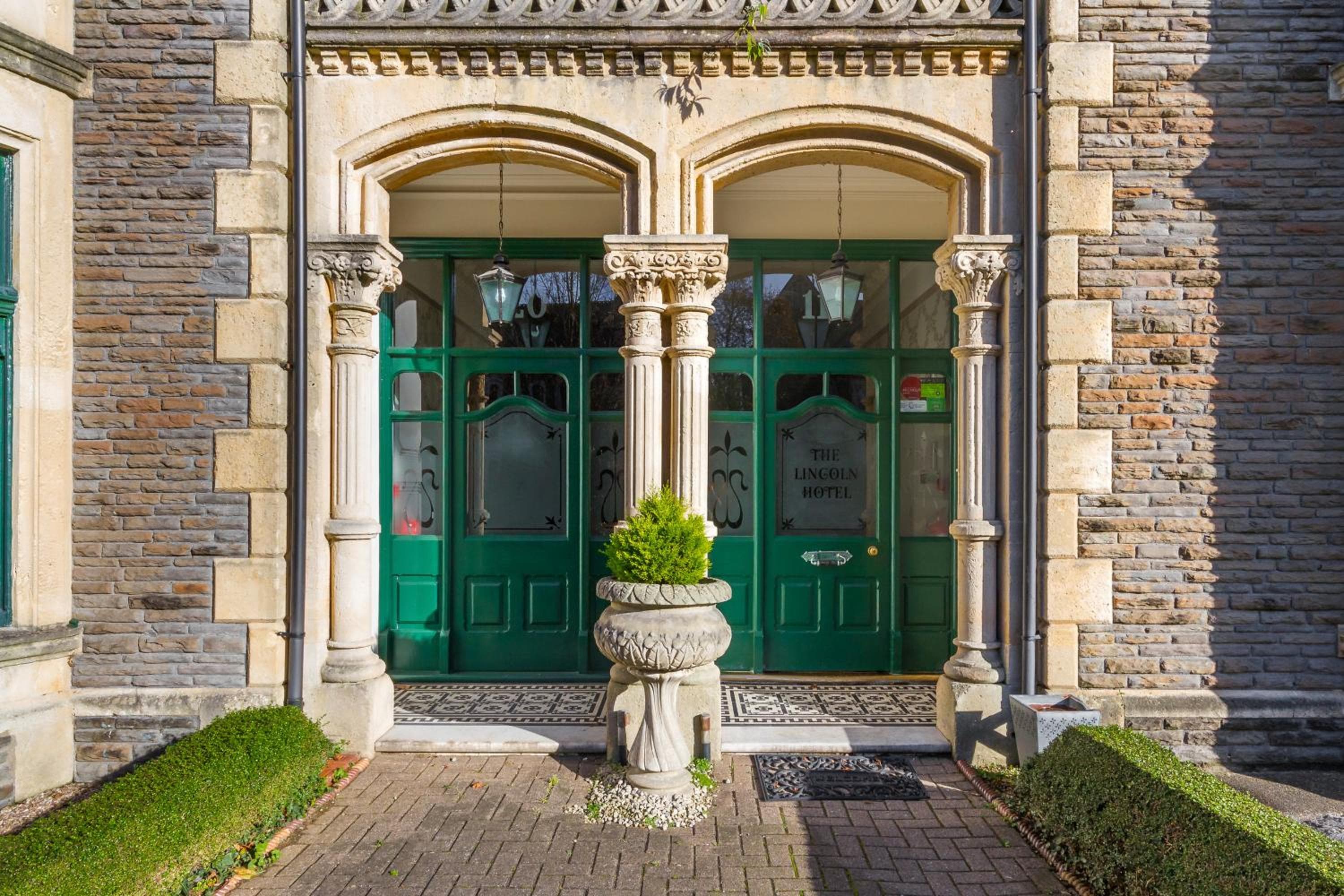 Lincoln House Private Hotel 3