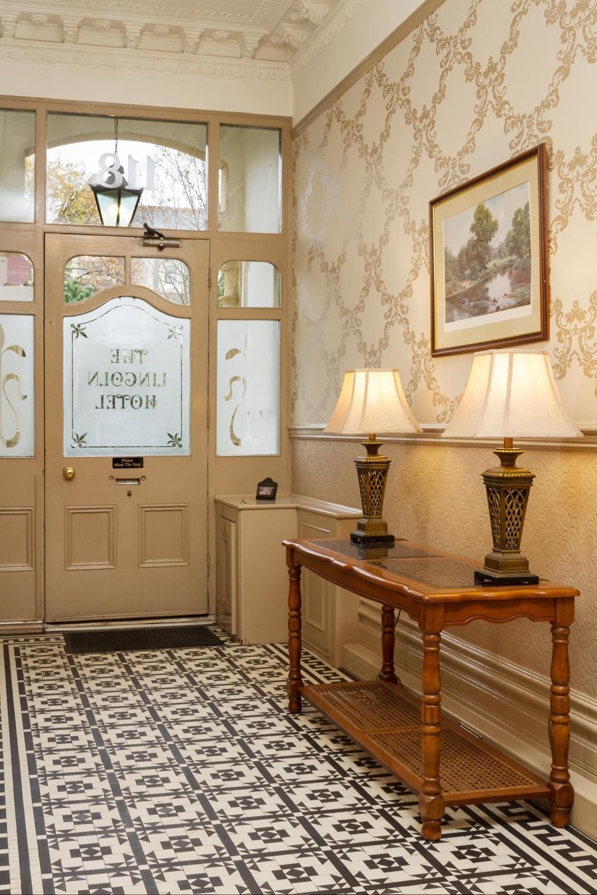 Lincoln House Private Hotel 4