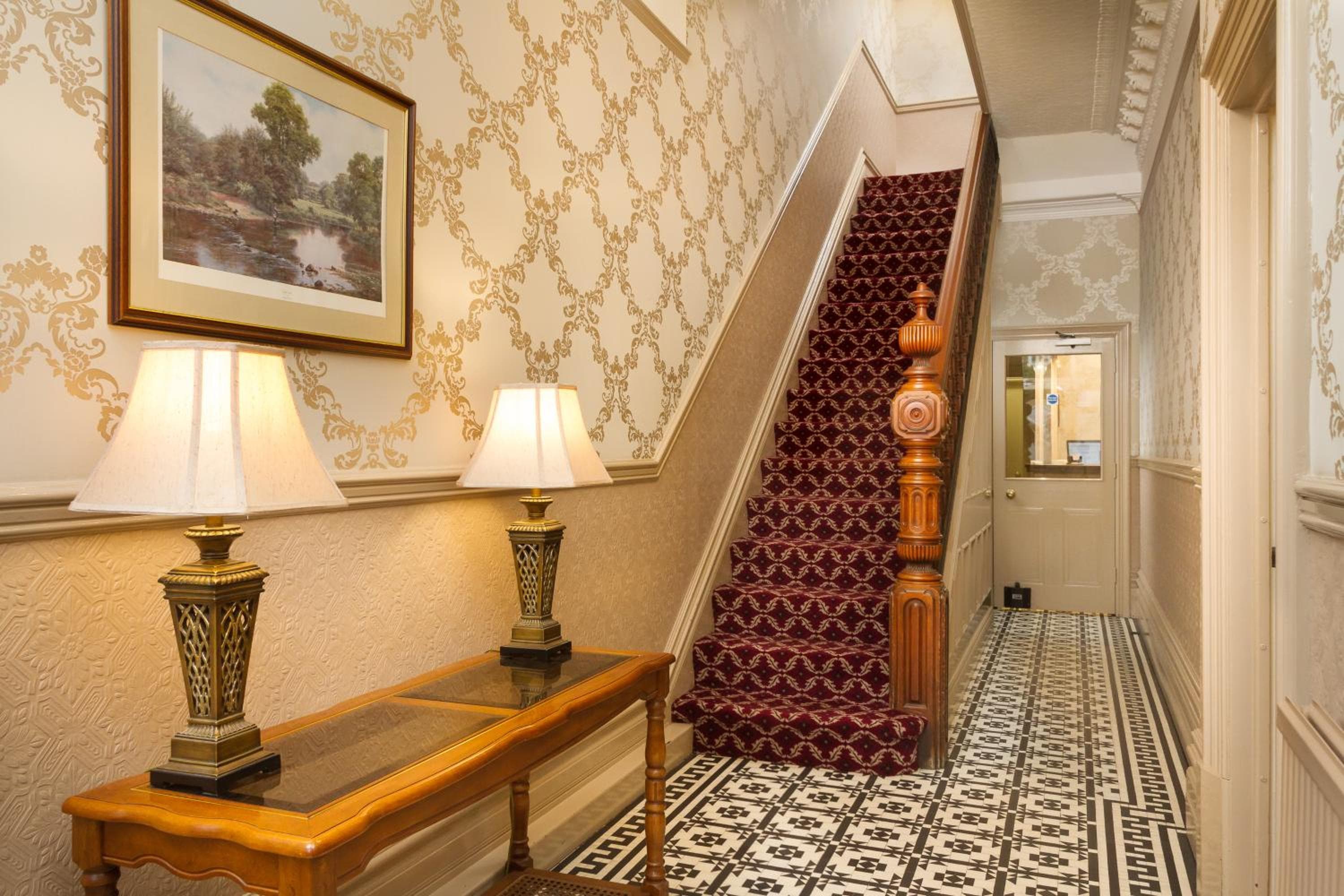 Lincoln House Private Hotel 5