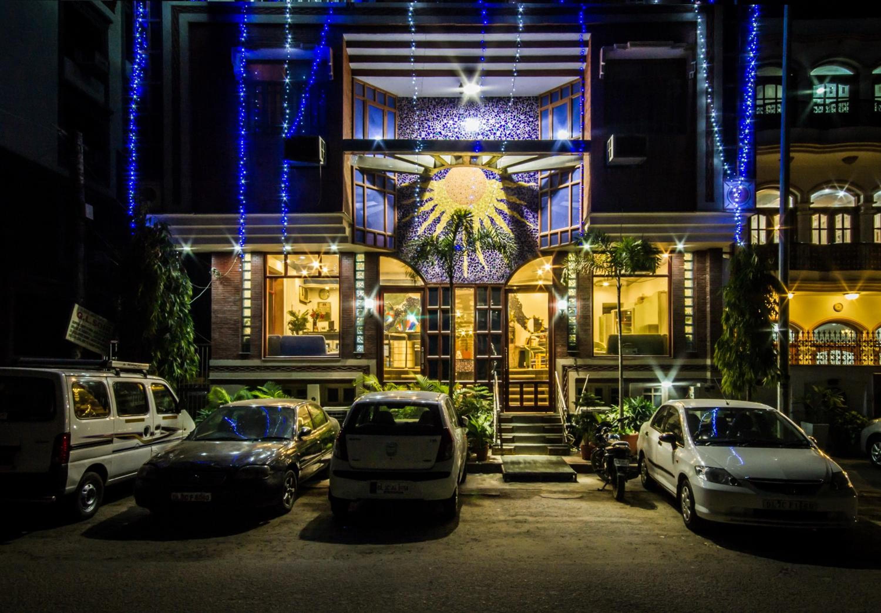 The Suncourt Hotel Yatri