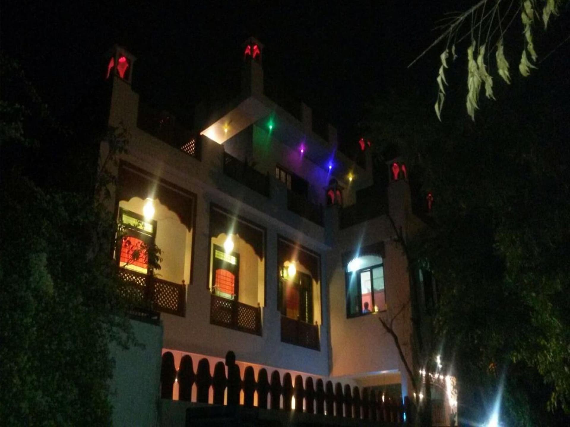 Taj Haveli Hotel Agra - Walkable Distance From Taj Mahal