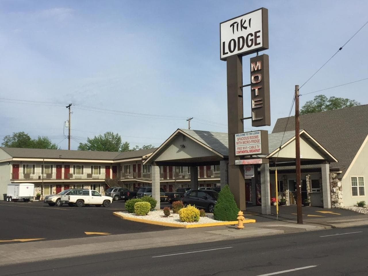 Pine Tree inn