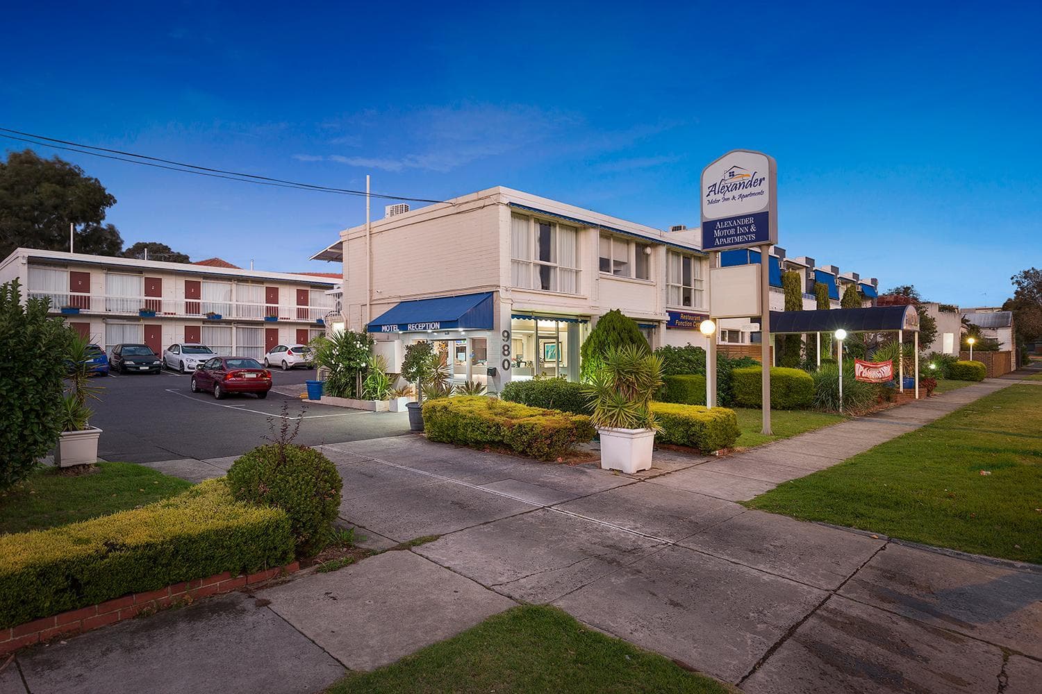 Alexander Motor Inn
