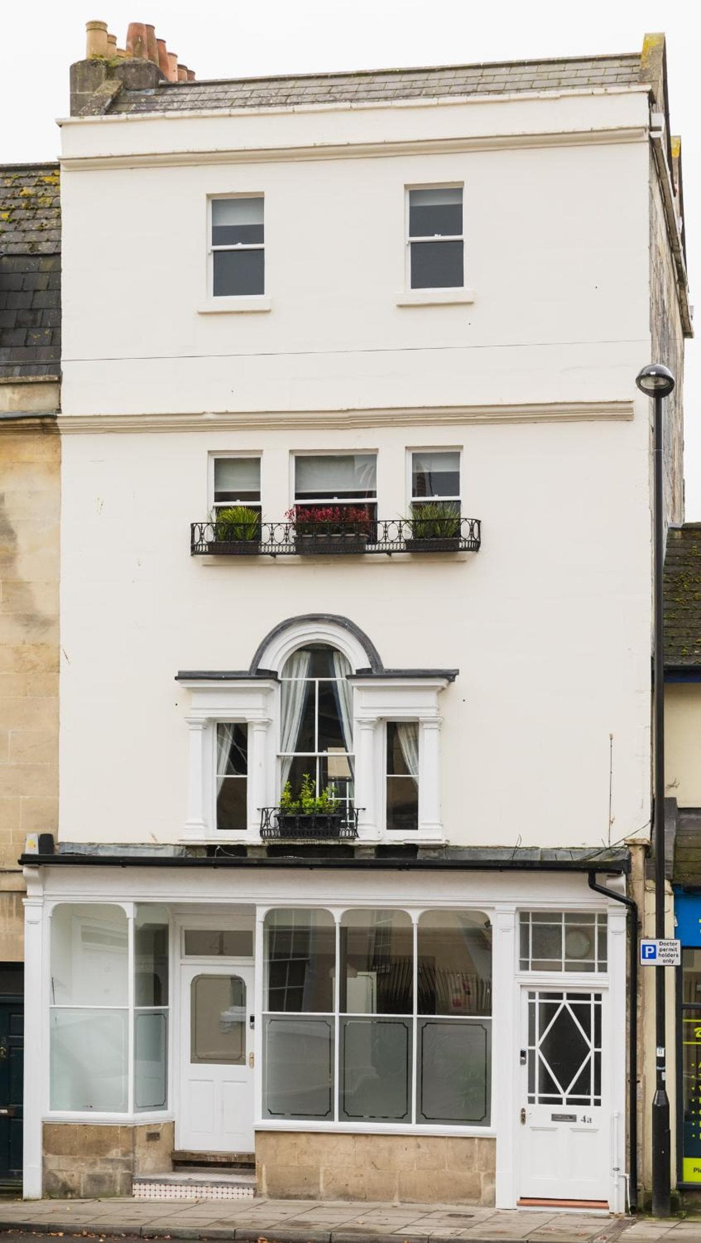 Vesta Central Bath Apartment