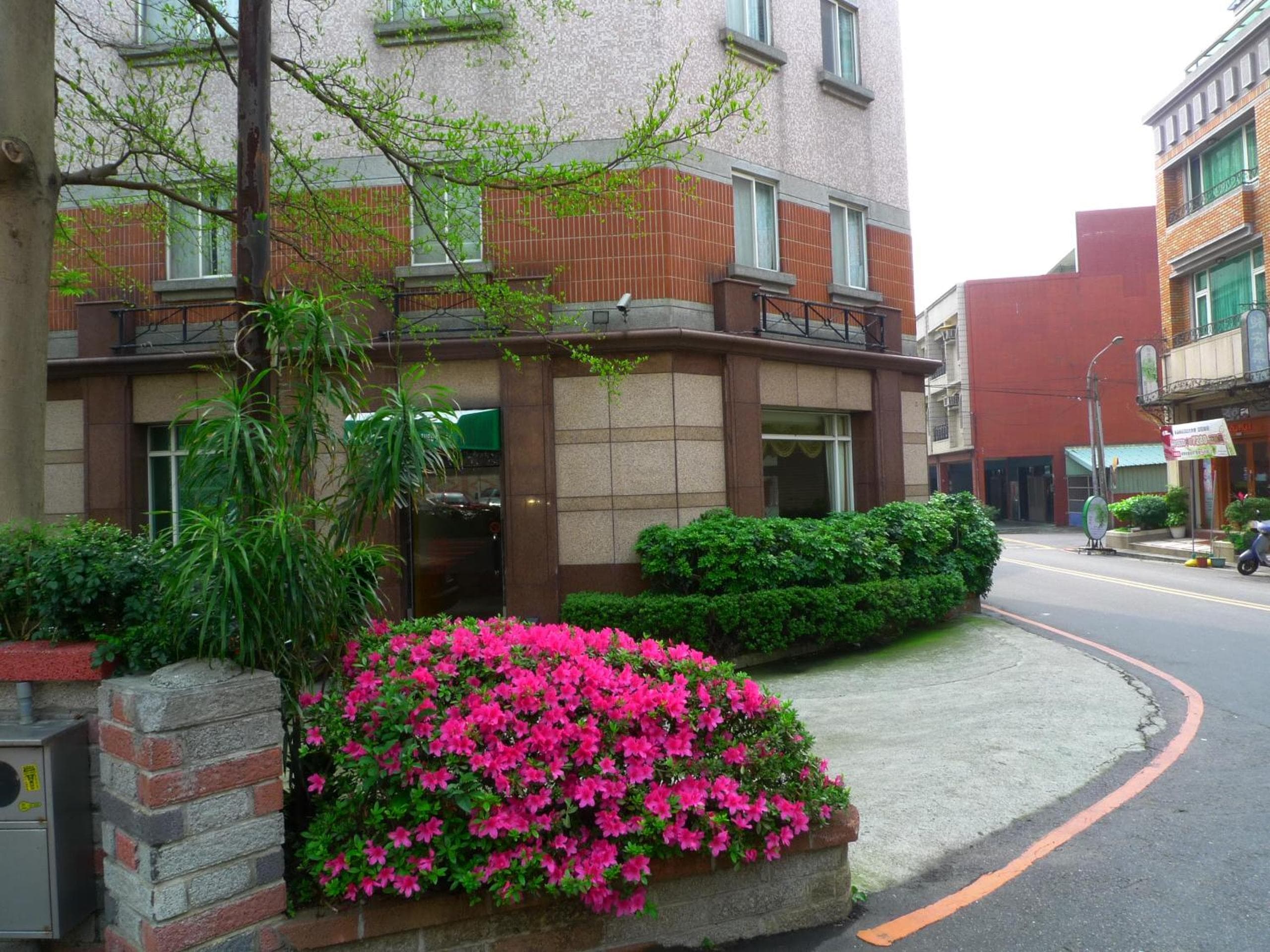 Hara Zuru Hotel