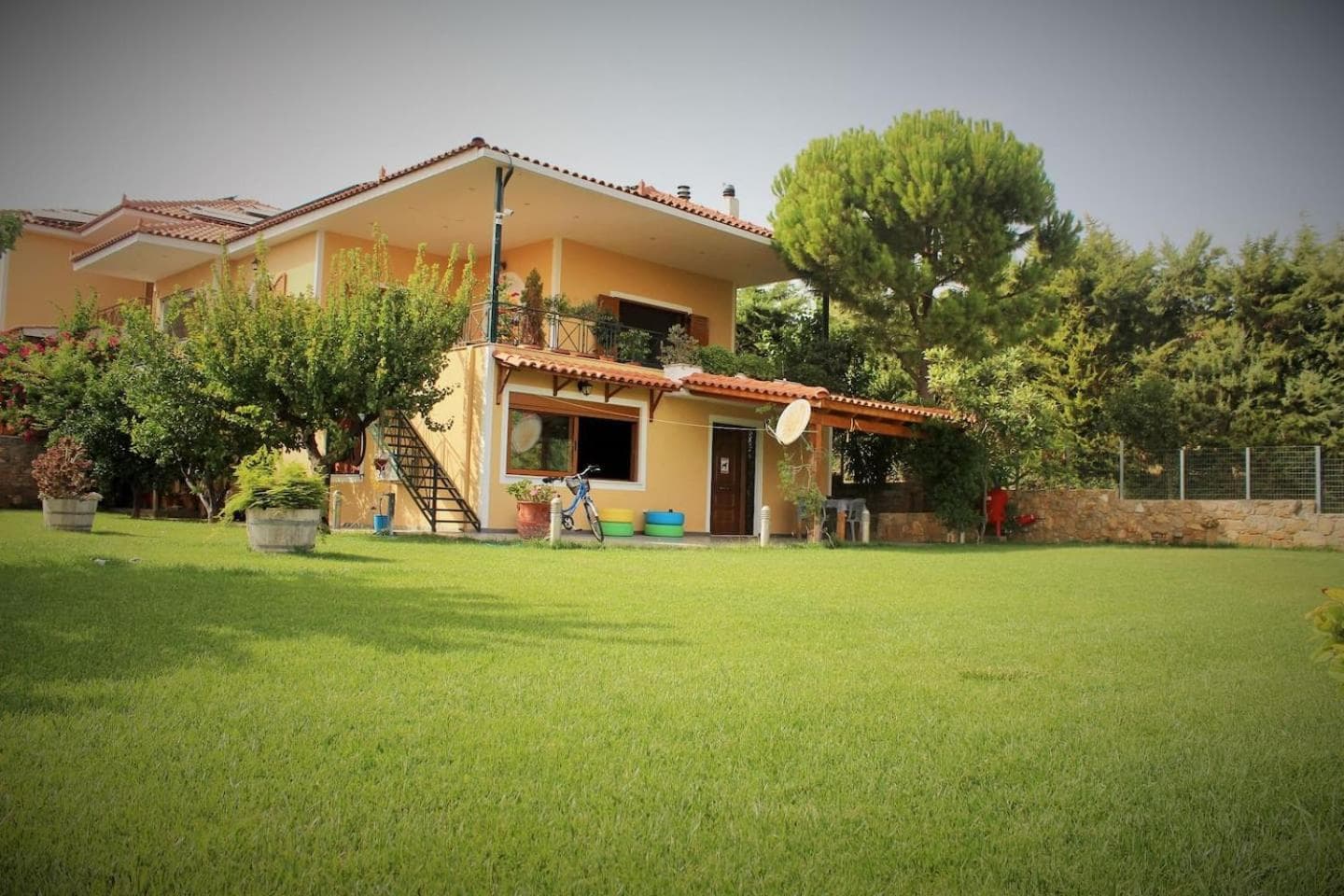 Athens Countryside resort with pool