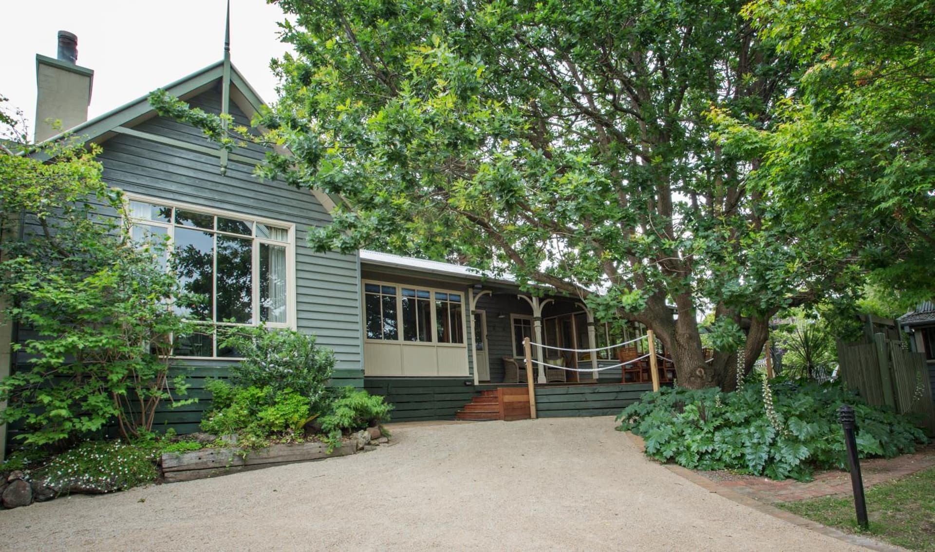 Oak Tree Lodge