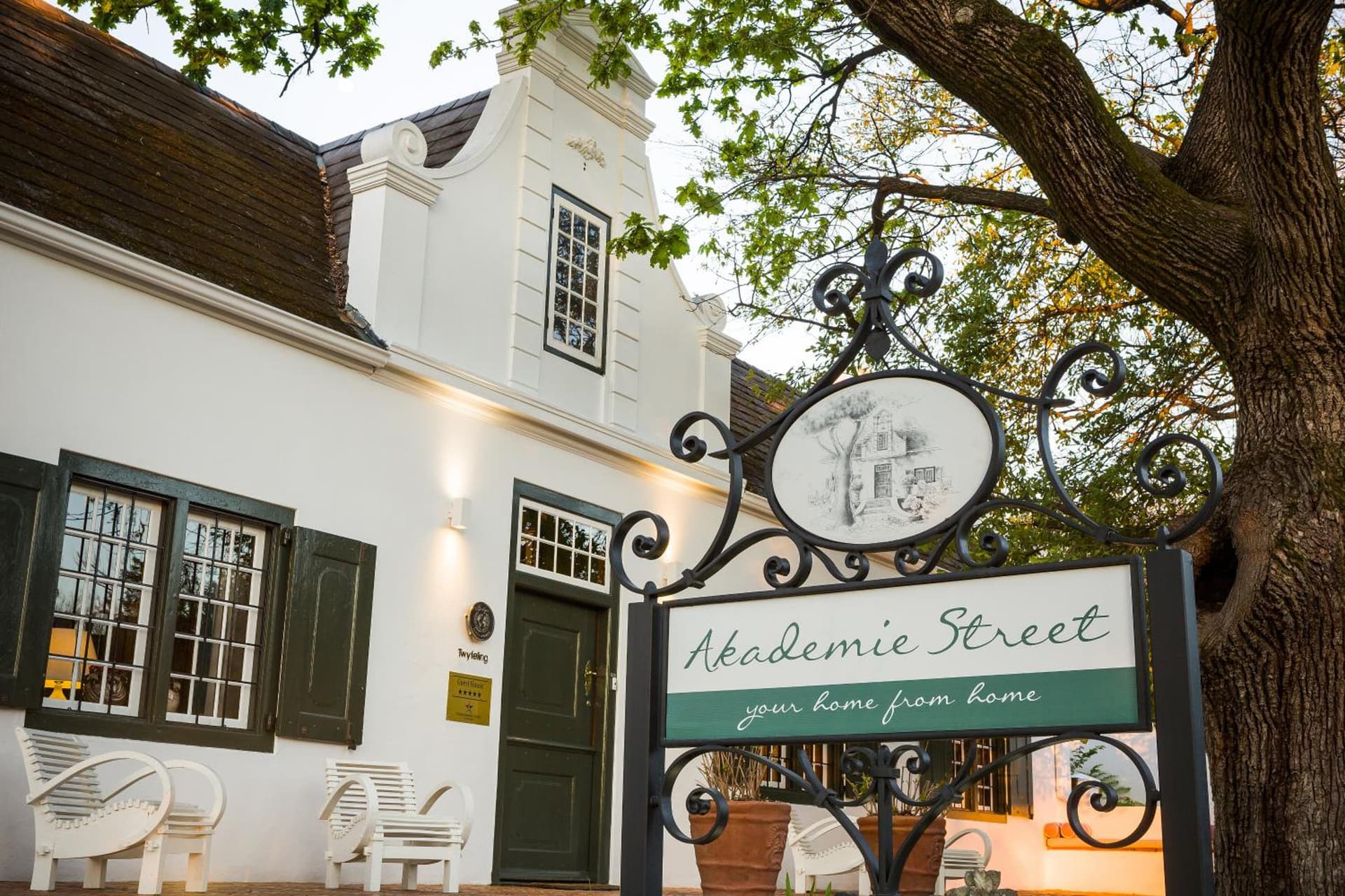 Akademie Street Boutique Hotel