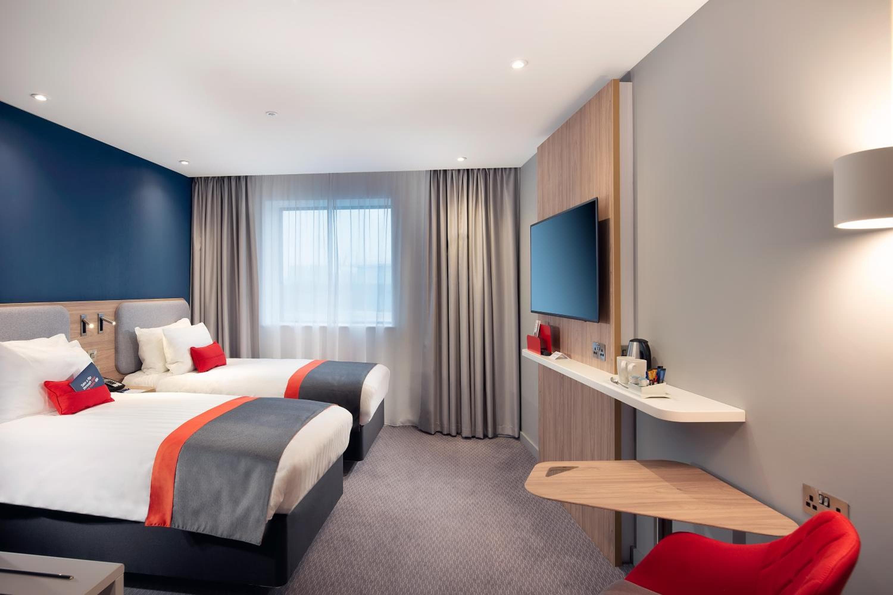 Holiday Inn Express - London Heathrow T4 by IHG 5