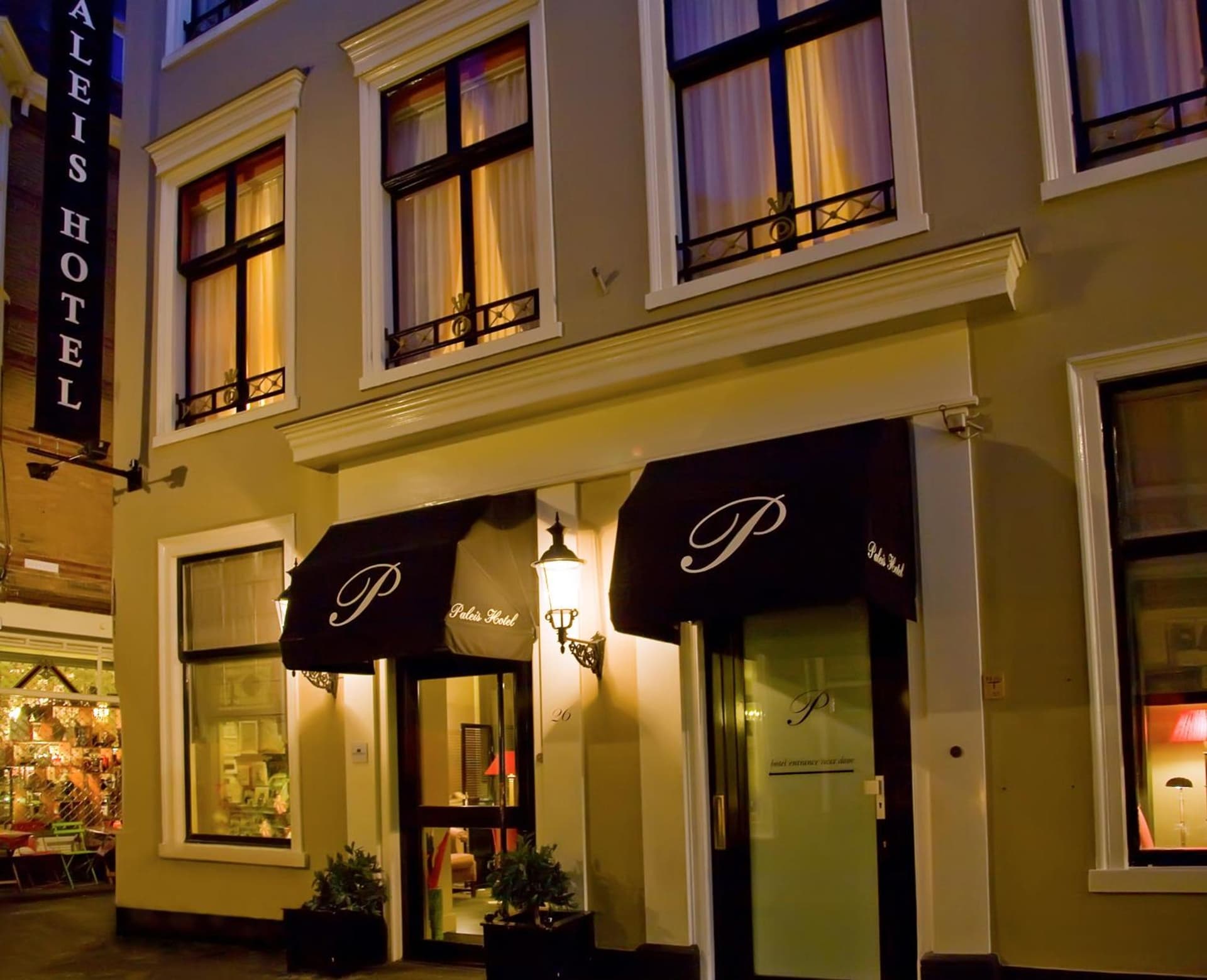 ARQ Paleis Hotel